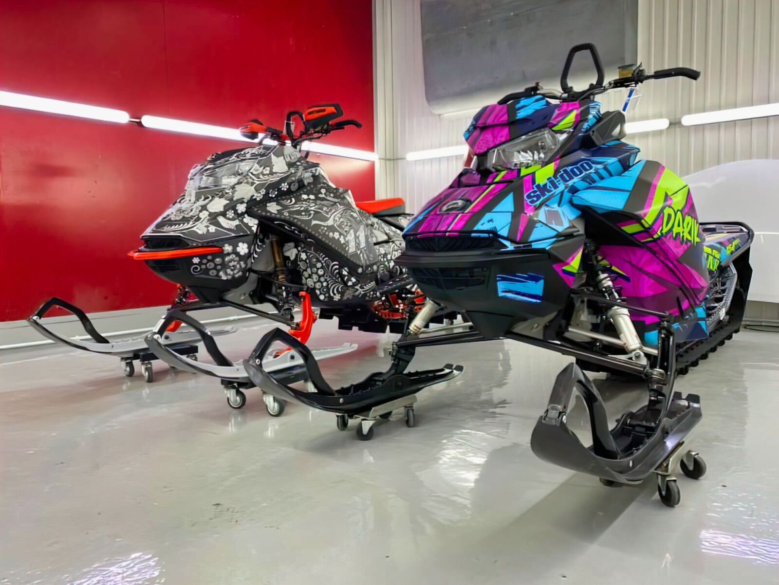 Индивидуальный дизайн на SKI-DOO REV-GEN4 2021-2022