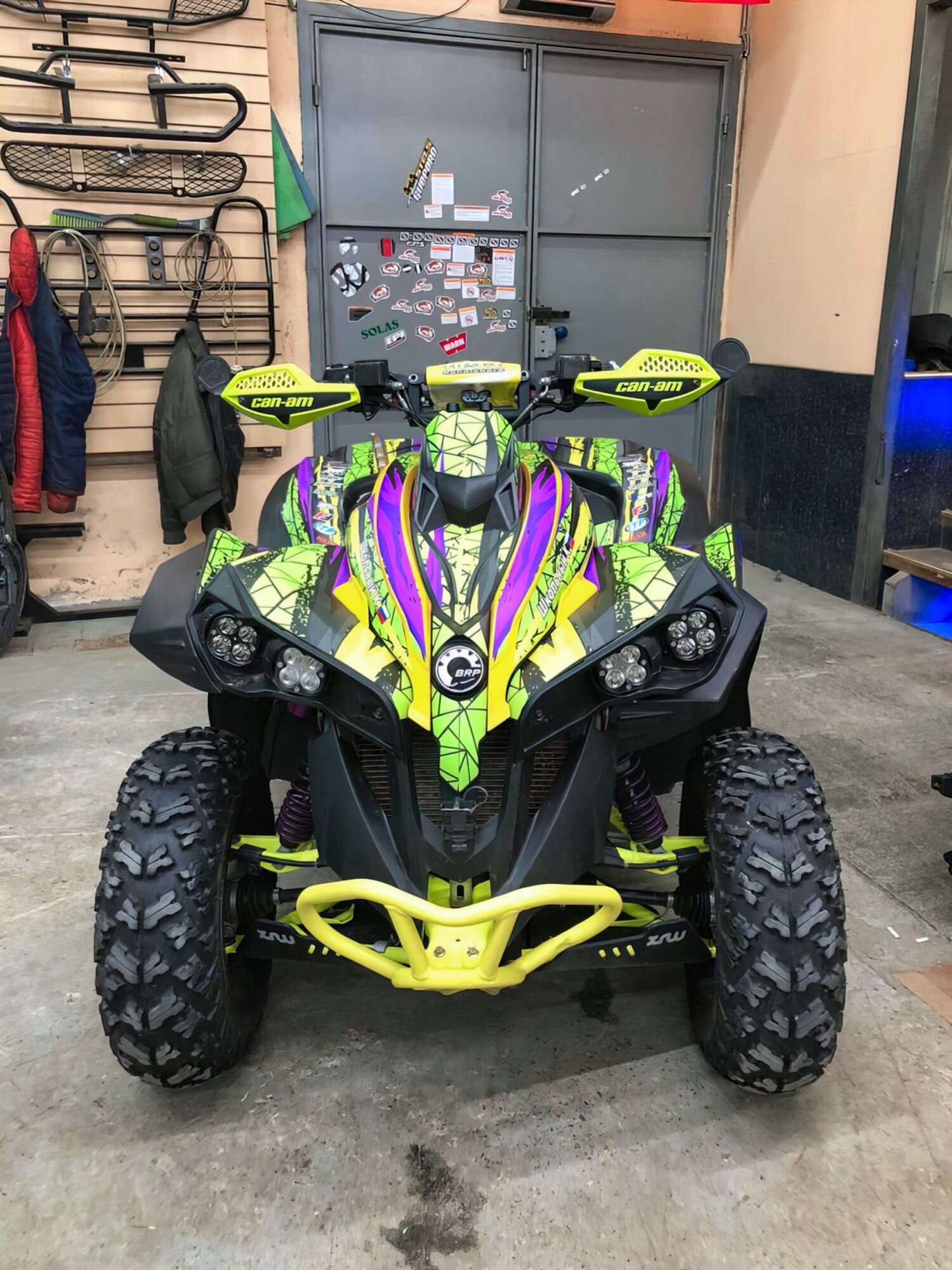 Индивидуальный дизайн на CAN-AM RENEGADE G2