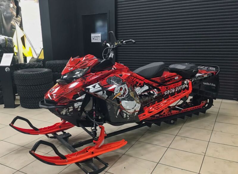 Индивидуальный дизайн SKI-DOO · REV-GEN4