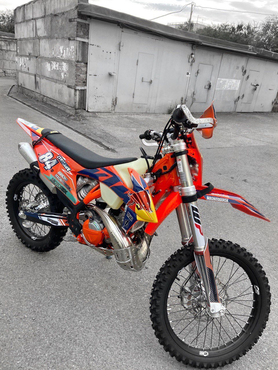 Индивидуальный дизайн на KTM