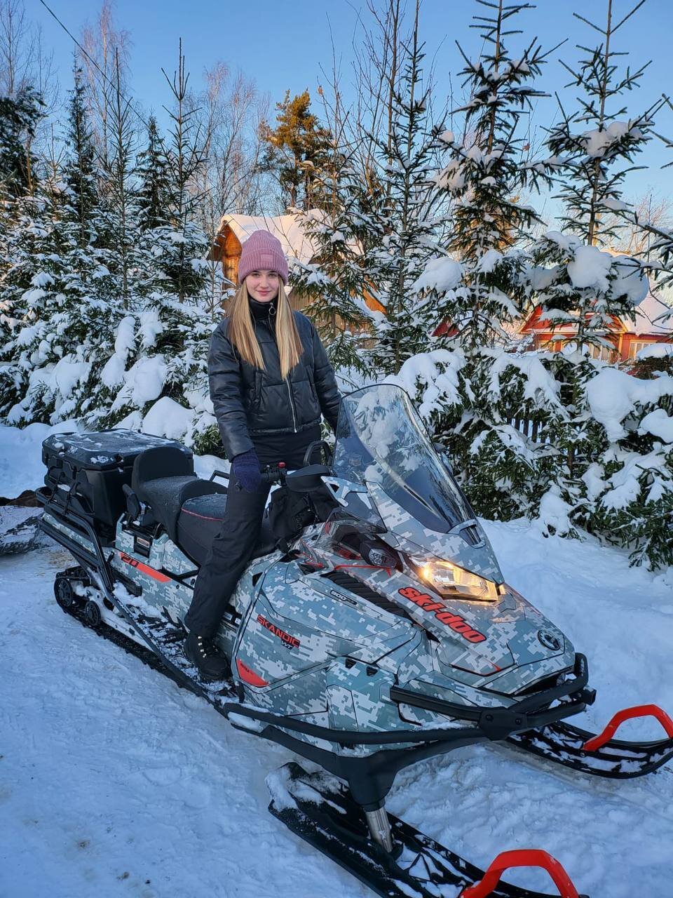 Pixel Camo на SKI-DOO REV-GEN4-WIDE