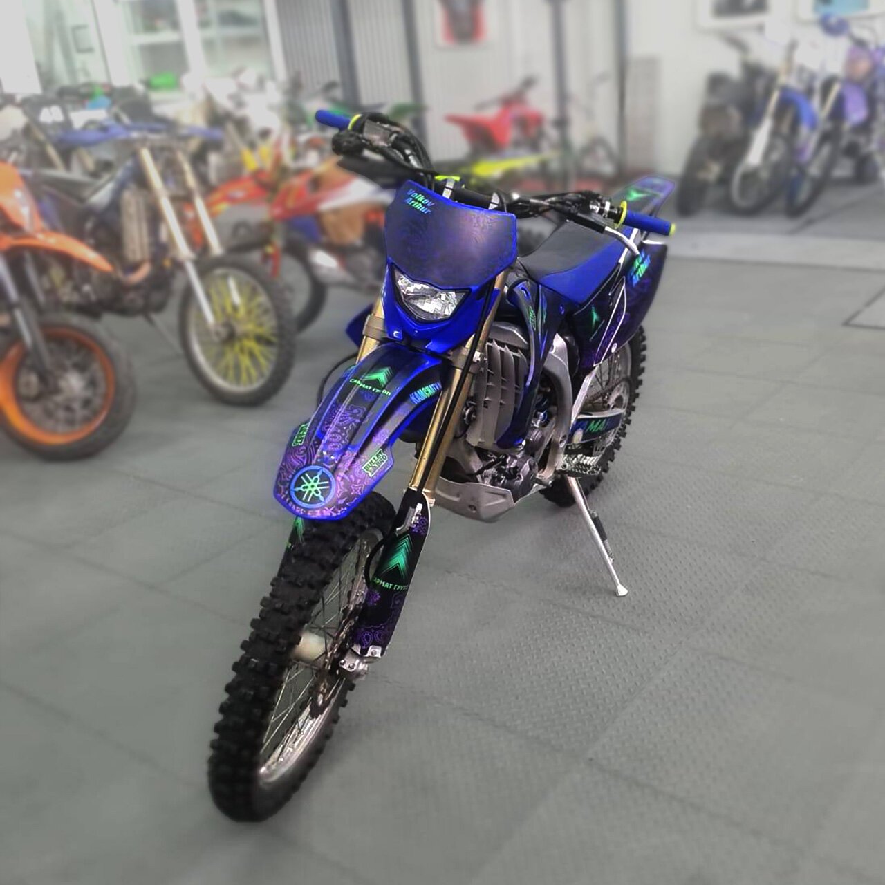 paisley на YAMAHA